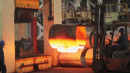 Hassas Üretim: Jiangyin Gaoxin Pipe Fittings'de Tee Bağlantı Parçasının Şekillendirilmesi